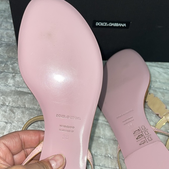 Preloved Dolce & Gabbana size 38 pristine condition. Pinkish color .. - Picture 8 of 9